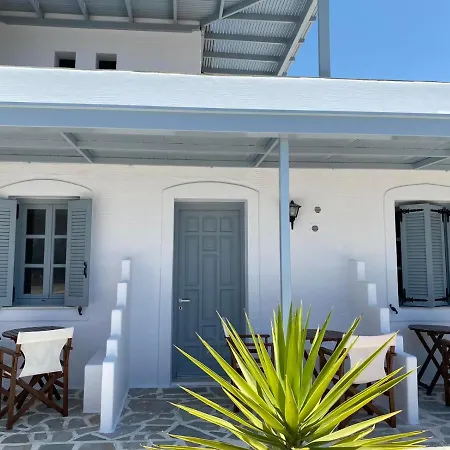 Maistrali Studios & Plaka (Naxos)