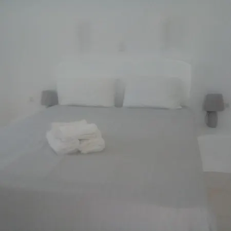 Maistrali Studios & 3* Plaka (Naxos)