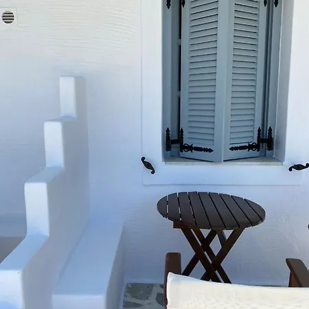 Maistrali Studios & Guest house