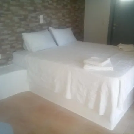 Maistrali Studios & 3* Plaka (Naxos)