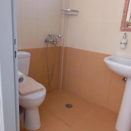 Guest house Maistrali Studios & 3*