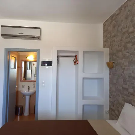 Guest house Maistrali Studios &