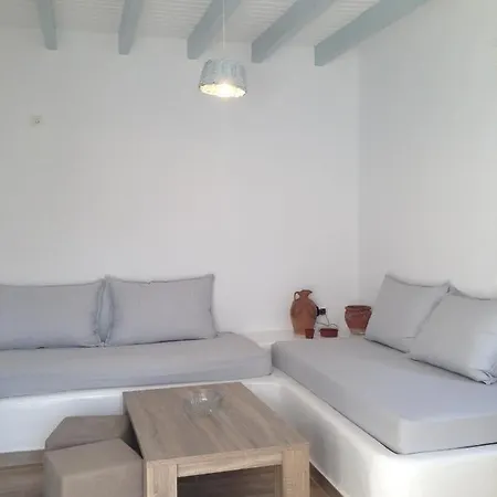 Maistrali Studios & Plaka (Naxos)