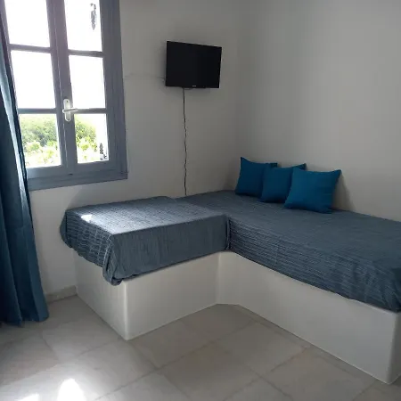 Maistrali Studios & Pensionat 3*