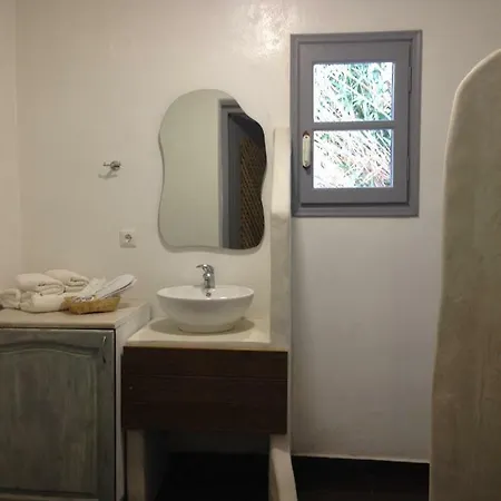 Guest house Maistrali Studios & 3*