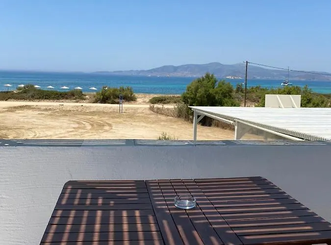 Maistrali & 招待所 Pláka