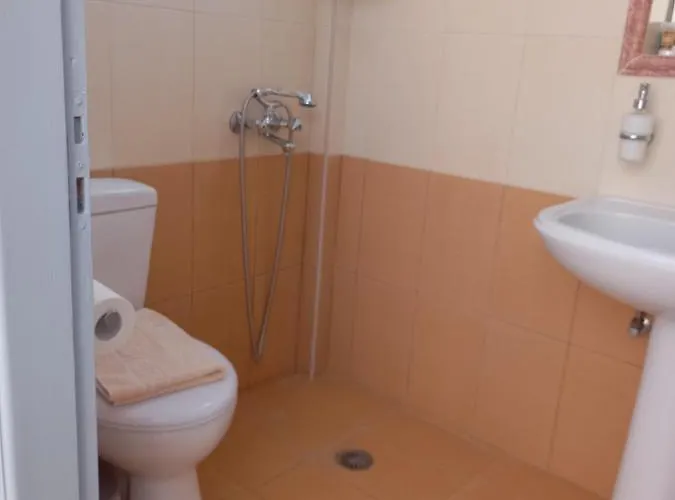 招待所 Maistrali & 3*